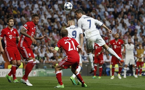 Real thắng, Zidane đưa Ronaldo “lên mây xanh“