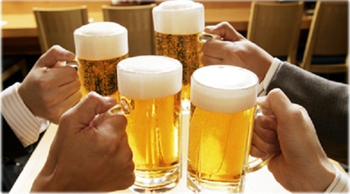 Gần 50 nam giới trưởng thành uống rượu bia ở mức nguy hại