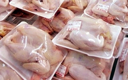 Kiểm tra thịt gà nhập khẩu có dấu hiệu bán phá giá