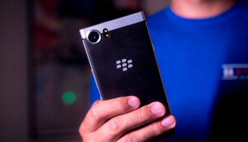 Smartphone BlackBerry chống nước đầu tiên sắp ra mắt