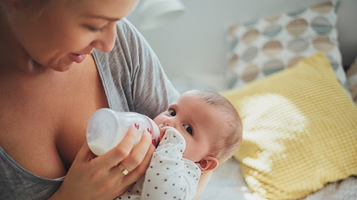 Nghiên cứu tại Hoa Kỳ Sữa mẹ có thể ngăn ngừa dị ứng thức ăn ở trẻ