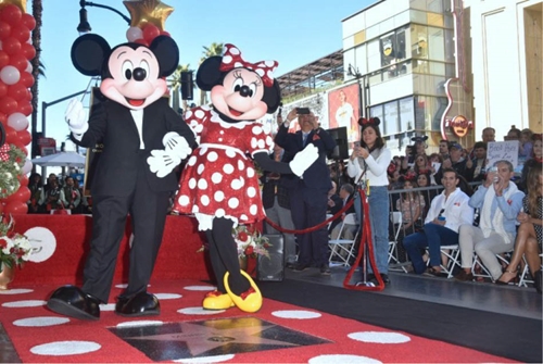 Nhân vật hoạt hình chuột Minnie Mouse nhận sao trên Đại lộ danh vọng Hollywood