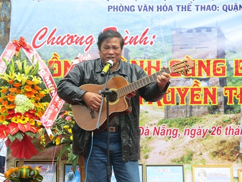 Sôi nổi hoạt động mừng Ngày thơ Việt Nam lần thứ 16