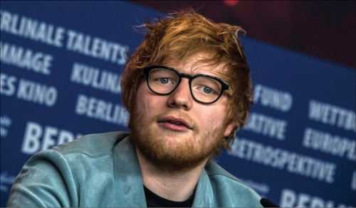 Ed Sheeran là nghệ sĩ có sản phẩm âm nhạc bán chạy nhất năm 2017