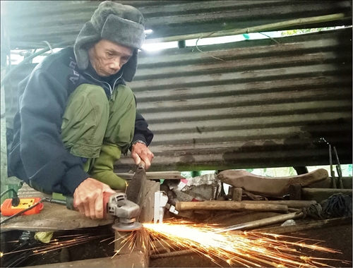 Preserving the traditional forging craft
