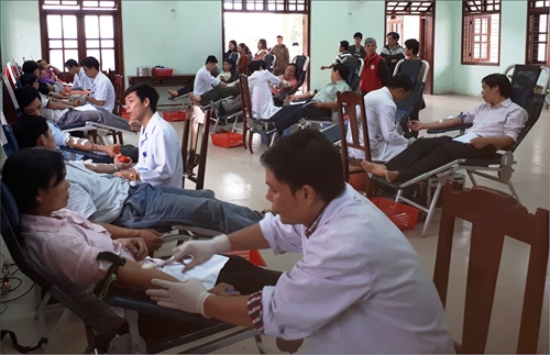 Ngân hàng máu sống xã Hương Giang