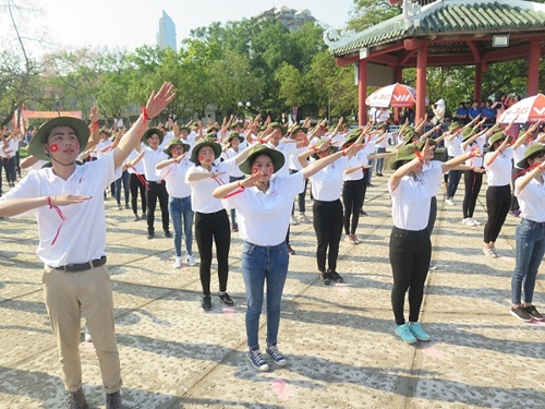 300 tình nguyện phục vụ Festival Huế 2018