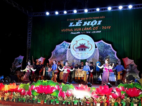 Trên 50 000 lượt khách đến với lễ hội “ Hương xưa làng cổ ”
