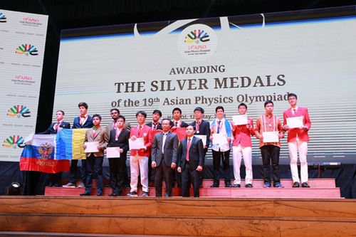 Olympic Vật lý châu Á 2018 Việt Nam thắng lớn với 4 HCV, xếp thứ 3 toàn đoàn