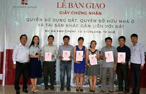 Vicoland đồng loạt trao sổ hồng cho khách hàng ở Huế và Đà Nẵng