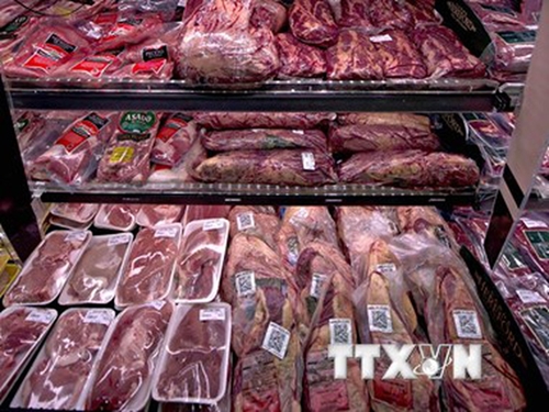 Giá thịt lợn nhập khẩu rẻ bằng nửa trong nước, có thể gây bất ổn tới ngành chăn nuôi