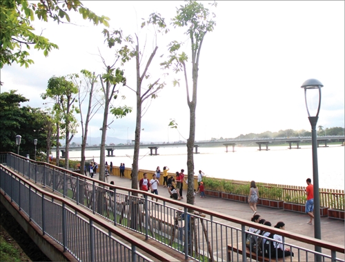 Sông Hương là không gian và trục cảnh quan chính