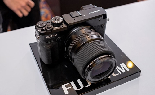 Fujifilm trình làng máy ảnh mirrorless GFX 50R