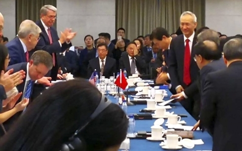 Đàm phán thương mại Mỹ-Trung đầy khó khăn, kéo dài quá thời hạn