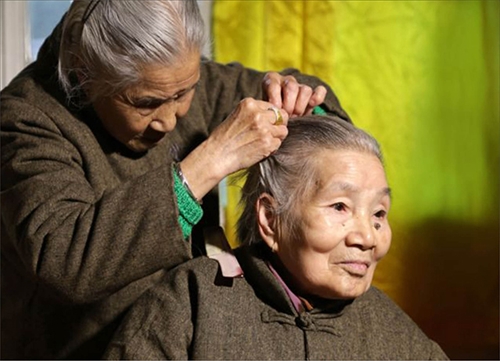Châu Á  mô hình chăm sóc cho người cao tuổi