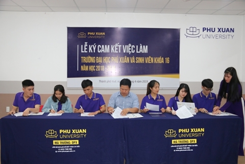 Trường ĐH Phú Xuân ký cam kết đảm bảo việc làm cho sinh viên