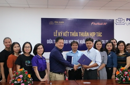 Trường ĐH Phú Xuân ký kết thỏa thuận hợp tác với Fast Track SE