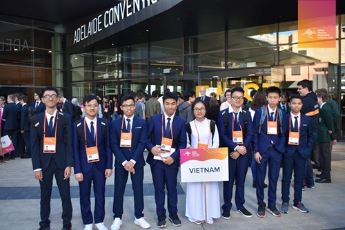 Le Cong Minh Hieu wins bronze medal in Asia Physics Olympiad 2019