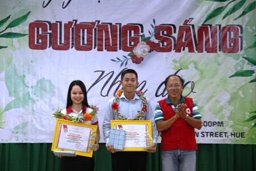Honoring the outstanding individuals in voluntary blood donation movement