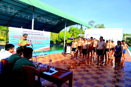 Giải bơi Công an thị xã Hương Trà lần thứ I