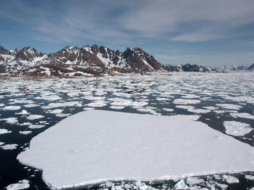 Băng Alaska tan sớm, các nhà khoa học và người dân lo lắng