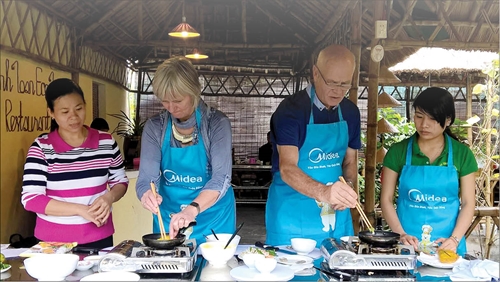 Joining cooking classes in Hue
