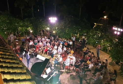 Classical concert to raise funds for a public swim site by the Huong River