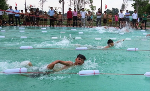 “Xóa mù” bơi cho học sinh tiểu học