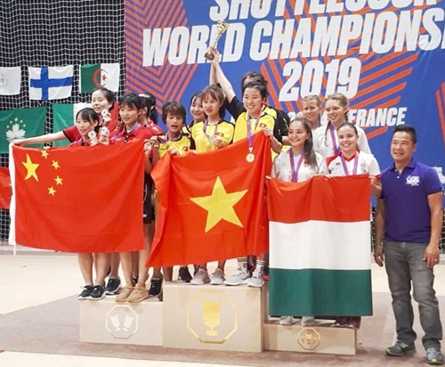Hue sports won gold medal at shuttlecock world championships for the first time in history