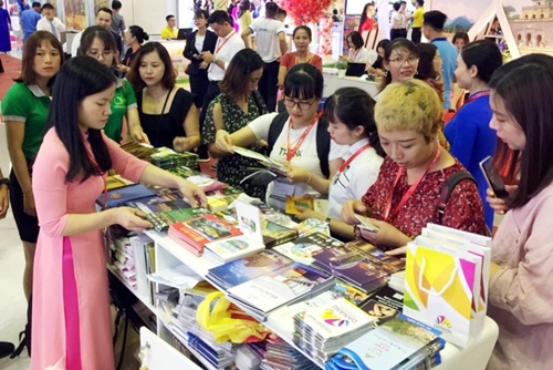 Hue tourism participates in largest tourism fair in country