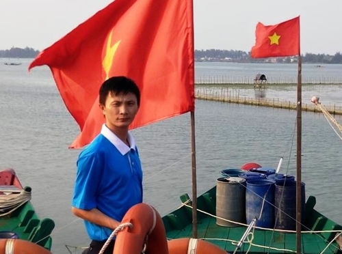 Ngư dân Trần Văn Cường được trao Giải thưởng Lương Định Của
