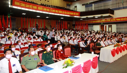 Đảng bộ Khối Cơ quan và Doanh nghiệp tỉnh góp phần xây dựng Thừa Thiên Huế phát triển nhanh và bền vững