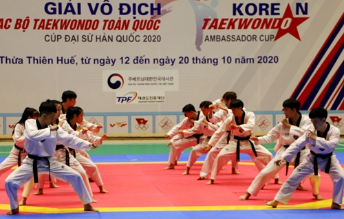 Hơn 700 VĐV dự tranh giải vô địch Taekwondo các CLB toàn quốc - cúp Đại sứ Hàn Quốc