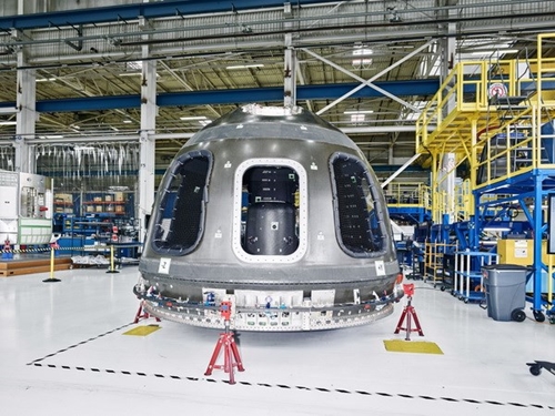 Tỷ phú Jeff Bezos phóng thử nghiệm thành công tàu vũ trụ du lịch