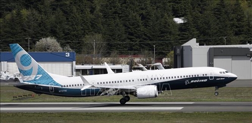 Máy bay Boeing 737-8 MAX của Air Canada gặp sự cố động cơ