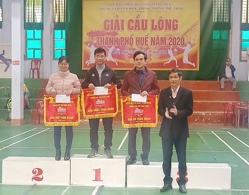 Phường Xuân Phú vô địch toàn đoàn giải cầu lông TP Huế