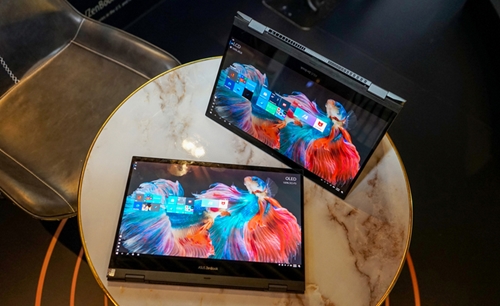 Laptop gập 360 độ của Asus tại Tech Awards 2020