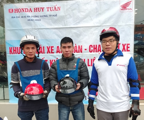 Honda Huy Tuấn tổ chức thi chạy xe tiết kiệm nhiên liệu trên dòng xe Winner X