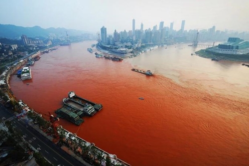 Trung Quốc Gần 100 triệu người dùng nước uống chứa hóa chất độc hại