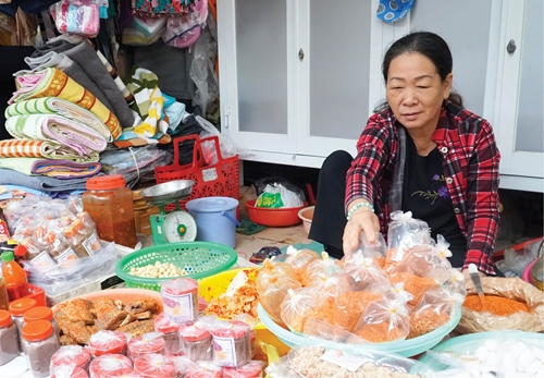 Chợ “nói giọng Huế” giữa lòng Sài Gòn