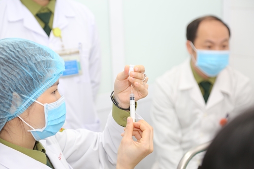 Sáng nay 26 2, Việt Nam thử nghiệm lâm sàng vắc xin COVID-19 giai đoạn 2