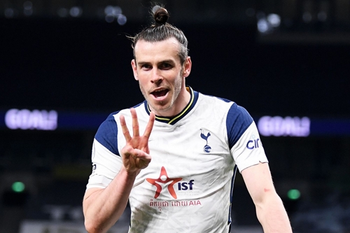 Bale lập hattrick, Gà trống níu kéo hy vọng Top 4