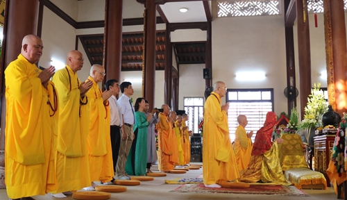 Không tổ chức các hoạt động tập trung đông người trong Đại lễ Phật đản