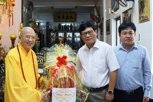 Ủy ban Mặt trận Tổ quốc Việt Nam tỉnh chúc mừng Đại lễ Phật đản tại các cơ sở tôn giáo
