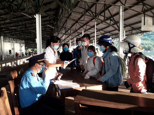 Giám sát chặt hành khách qua địa bàn Thừa Thiên Huế