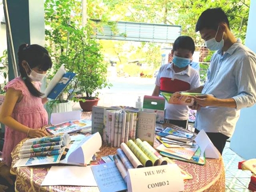 Hơn 300 đầu sách cho học sinh mượn đọc ngày hè