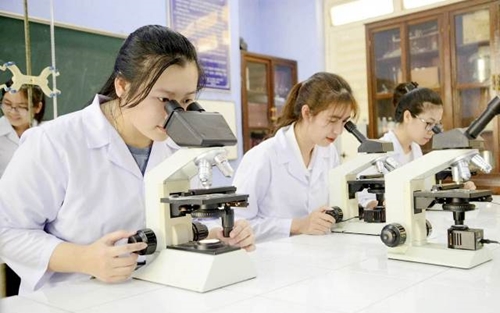 Hue University concentrates its resources to invest in science and technology