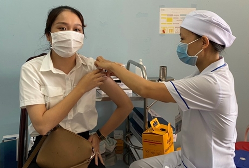 Thừa Thiên Huế đã tiêm hơn 79 liều vắc xin phòng COVID-19 đợt 2
