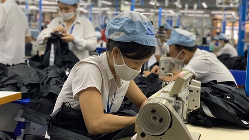 Hoạt động của các nhà máy châu Á giảm mạnh