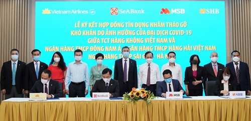 Vietnam Airlines ký kết hợp đồng tín dụng với 3 ngân hàng thương mại để vay 4 000 tỷ đồng